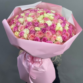 Букет из 151 кенийской розы микс (40 см) в Звенигороде