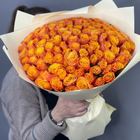 Букет из 101 огненной розы (40 см) в Звенигороде