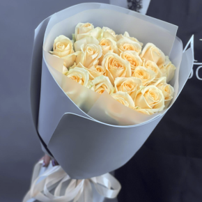 Букет из 25 роз Аваланж (50 см) в Звенигороде