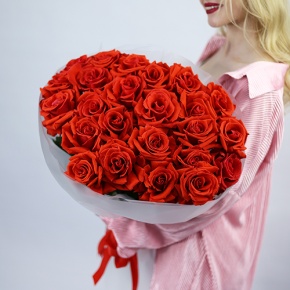 Букет "Нина" из 25 роз Эквадор (60 см) в Звенигороде
