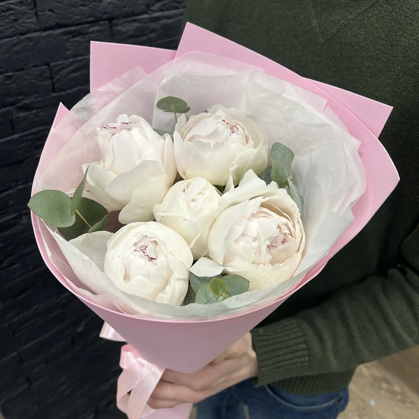 Букет из 5 пионов Одиле "Пломбир" в Звенигороде