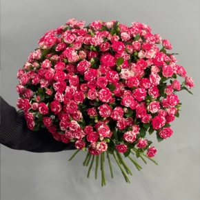 Букет из 31 кустовой розы Фаерворкс (60 см) в Звенигороде