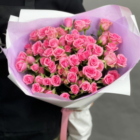 Букет "Рассвет принцессы" из 15 кустовых роз (50 см) в Звенигороде