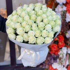 Букет 51 белая роза (50 см) в Звенигороде