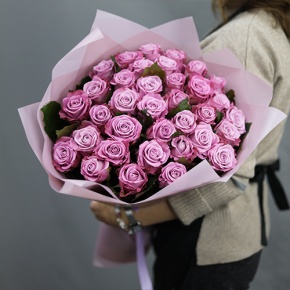 Букет из 35 малиновых роз Меритим (50 см) в Звенигороде