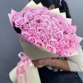 Букет из 51 пастельной розы Аваланж (60 см) в Звенигороде