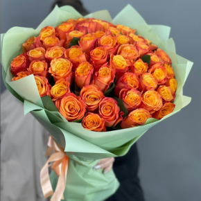 Букет из 71 огненной розы (40 см) в Звенигороде