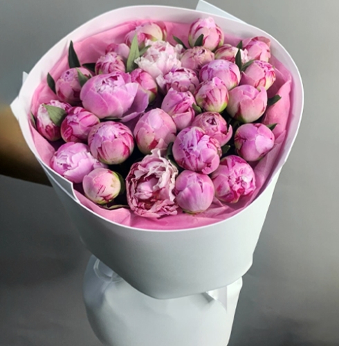 Букет из 29 пионов Сара Бернар в Звенигороде